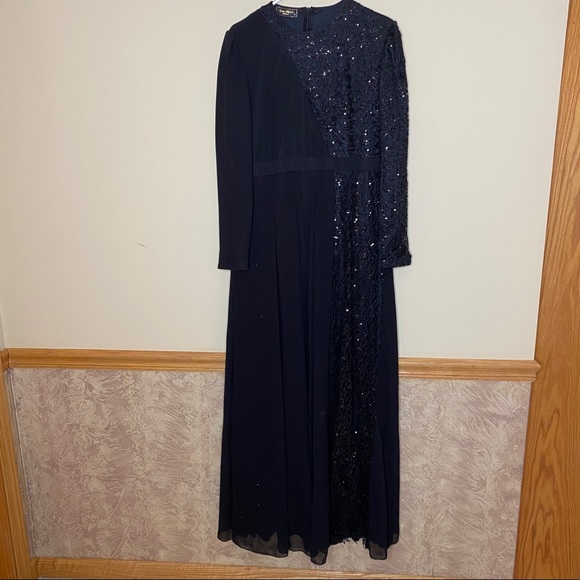 Dresses & Skirts - Women long sleeve black sequin prom dress